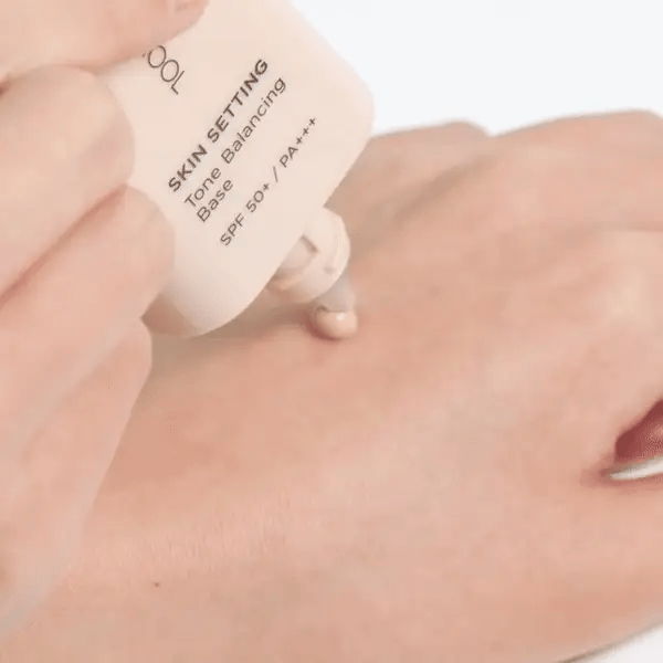 lightweight ,Korean primer , brightens, color-corrects, smooths skin ,flawless long-lasting makeup , Makeupstashpk