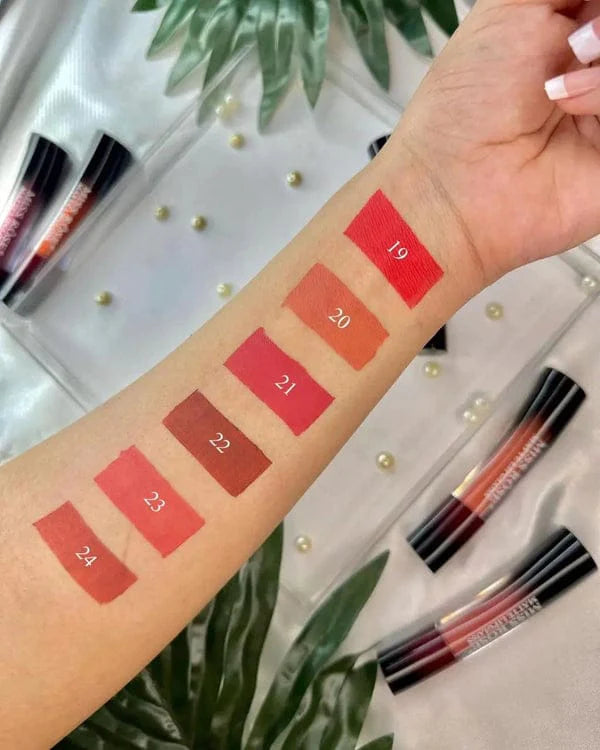 high-shine, hydrating lip gloss. Lightweight,non-sticky , glam looks , Mkeupstashpk