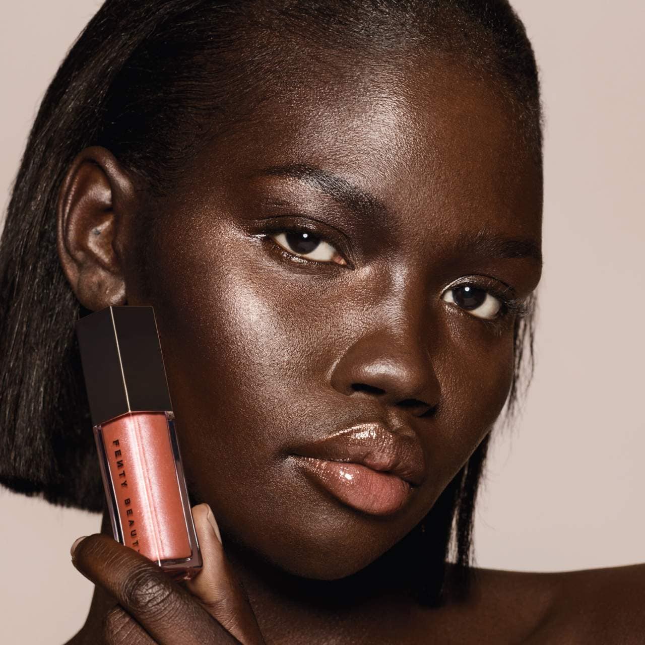 Lipgloss,Fenty Glow,Glossy Lips,Makeupstashpk